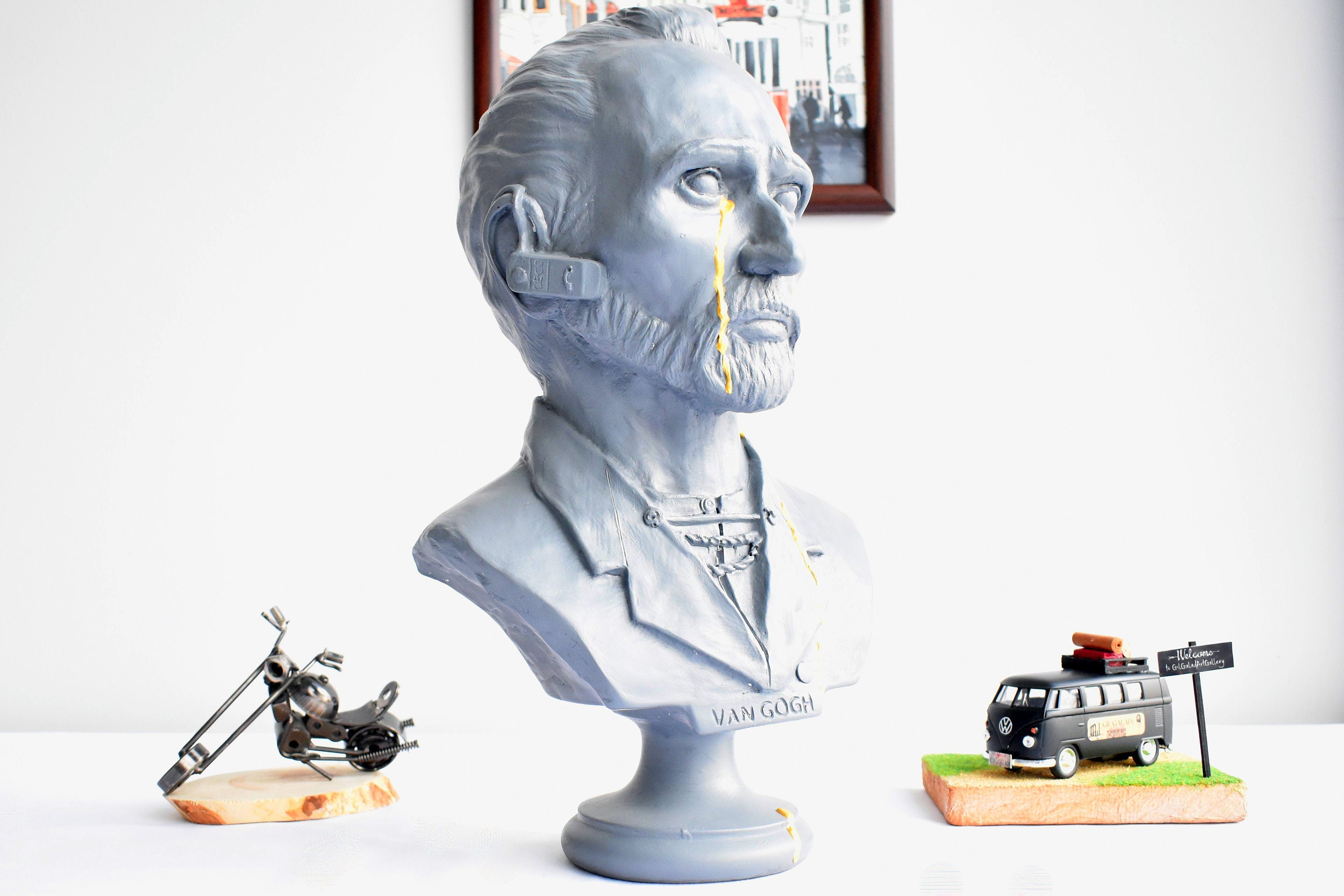 Large Van Gogh Bust Sculpture: Golden Tear Art Decor