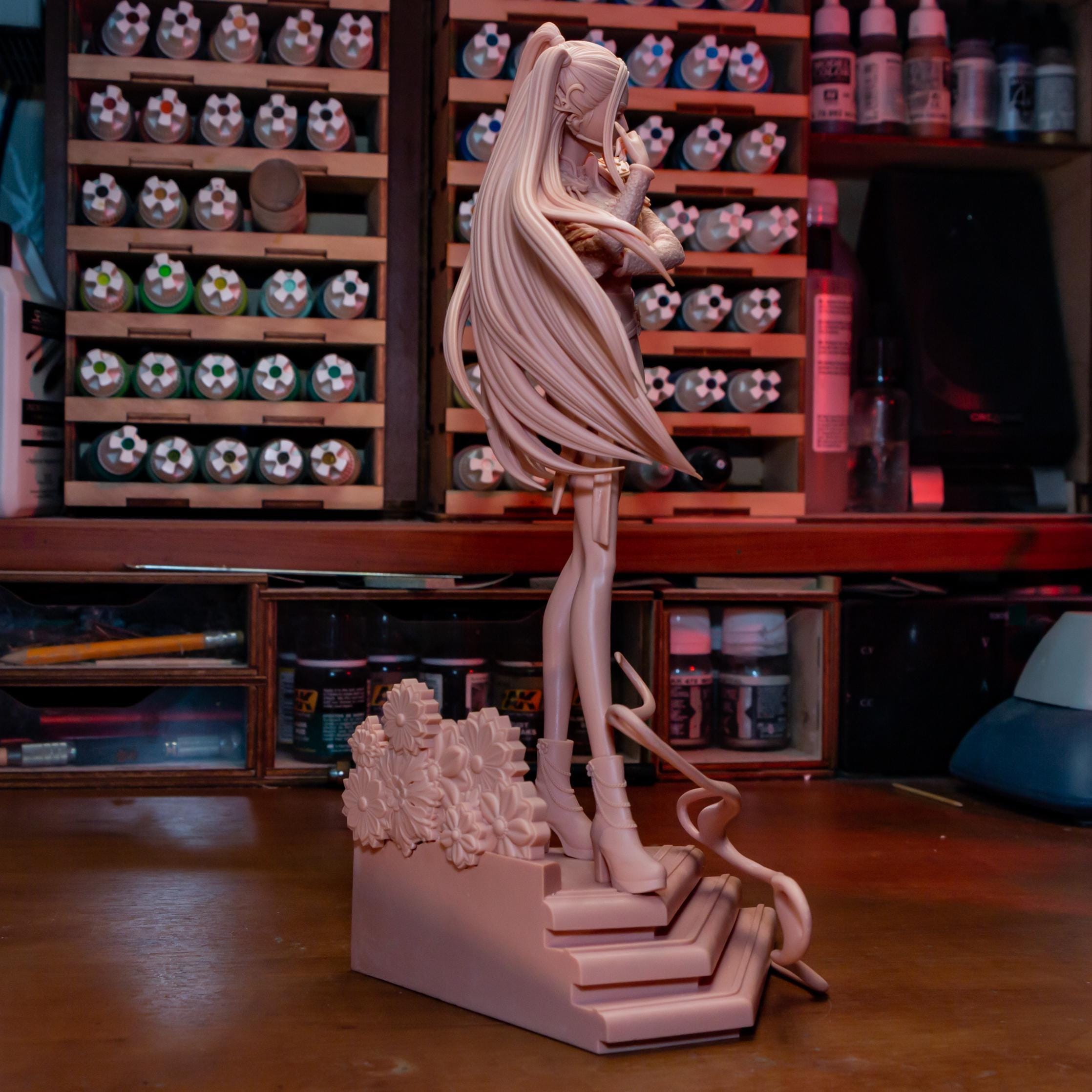 Estatua de resina de Mira, cazadora de espíritus Kpop: Coleccionable hecho por fans de Kpop, cazadora pintada a mano