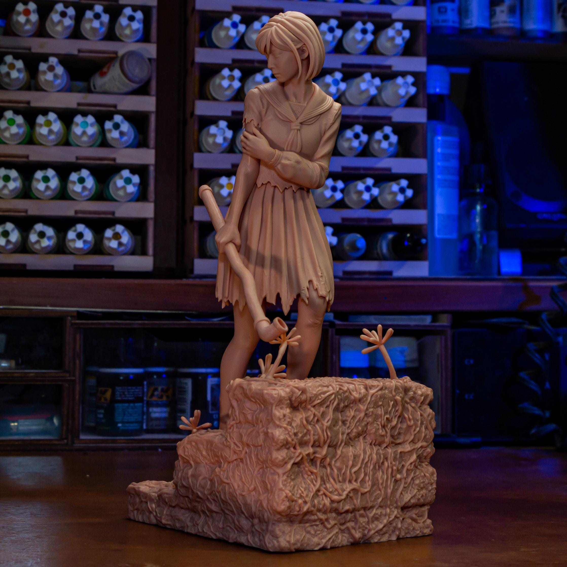 Estatua de Resina Hinako: Figura de Terror Inspirada en Silent Hill, Diorama Pintado a Mano