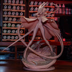 Estatua inspirada en Hornet: Coleccionable hecho por fans de Hollow Knight con capa roja